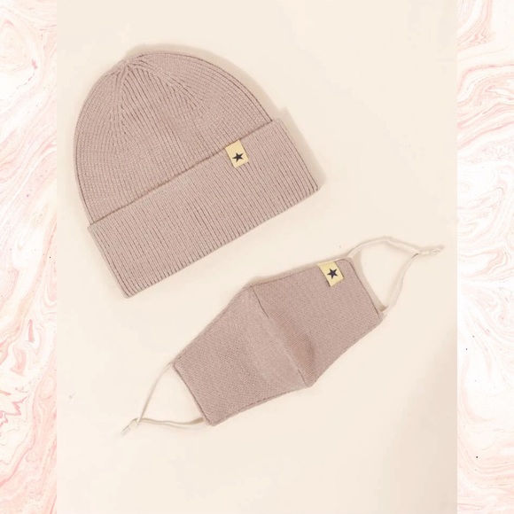 Accessories - Beanie and fashion mask